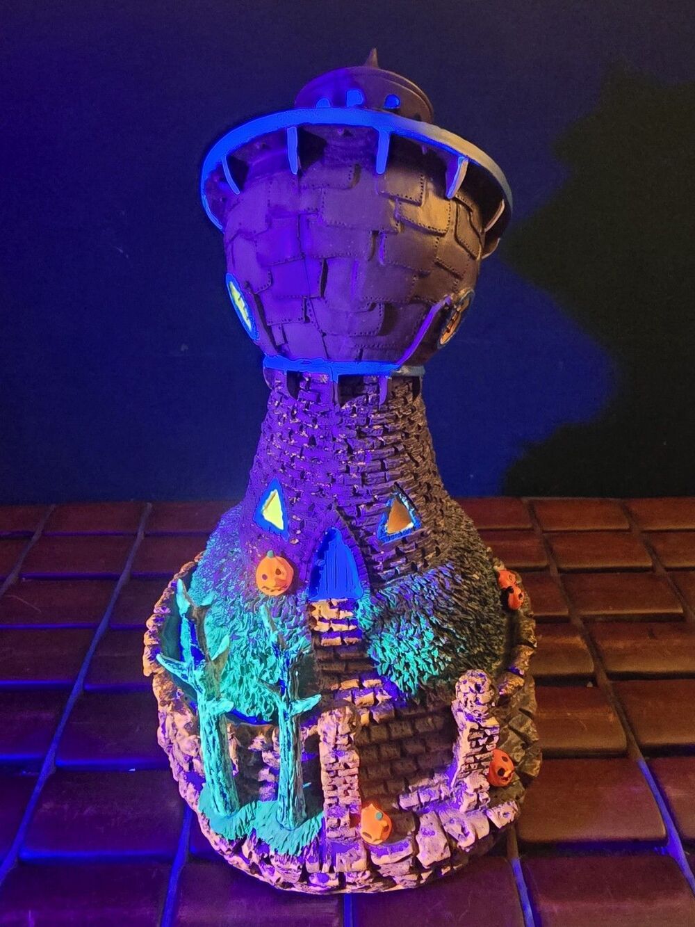 Hawthorne Village Nightmare Before Xmas Dr. Finkelstein's Lab Blacklight Ed